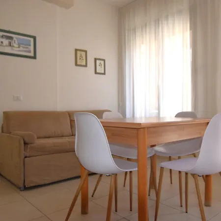 La Marina 2 公寓 *